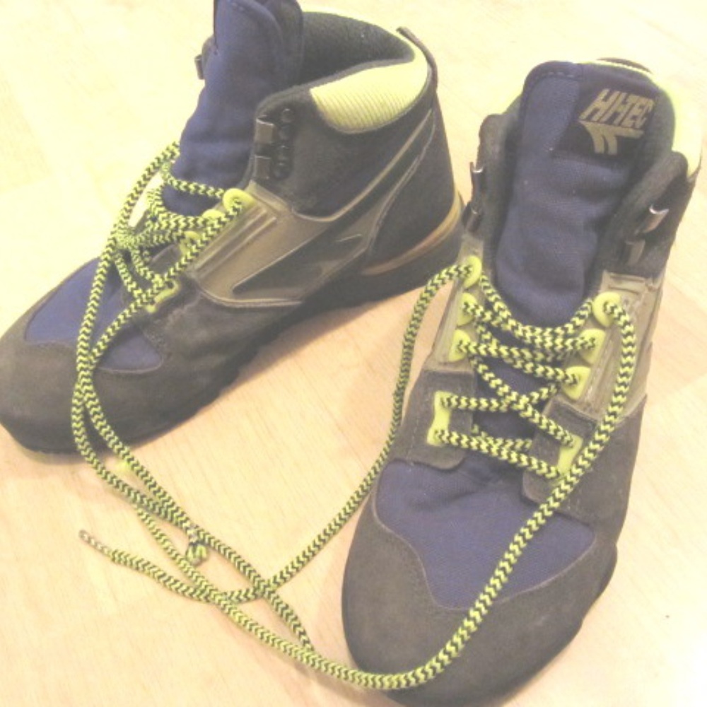 VINTAGE HI-TEC RUGGED OUTDOOR BOOTS Size 7.5US